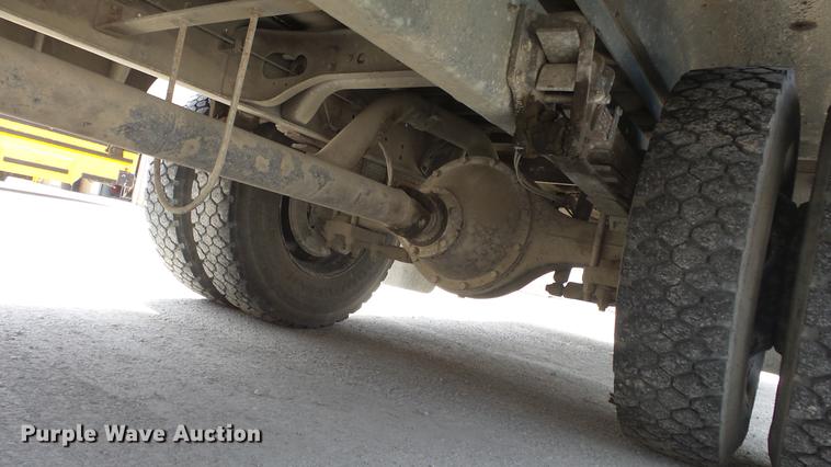 image for item EX9215 2001 International school bus