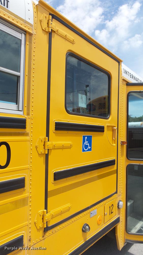 image for item EX9215 2001 International school bus