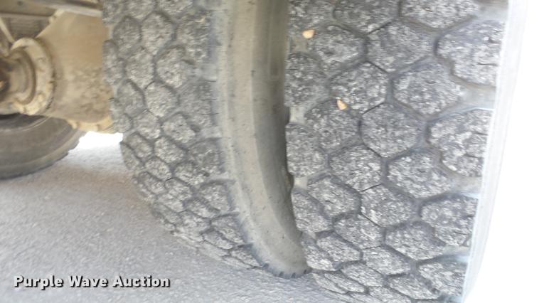 image for item EX9215 2001 International school bus