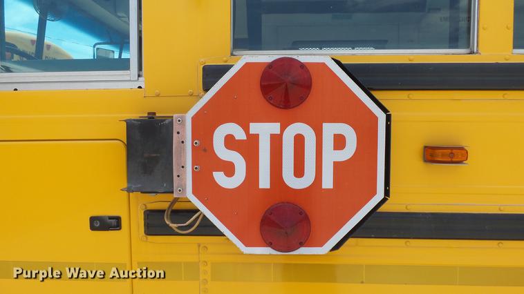 image for item EX9215 2001 International school bus