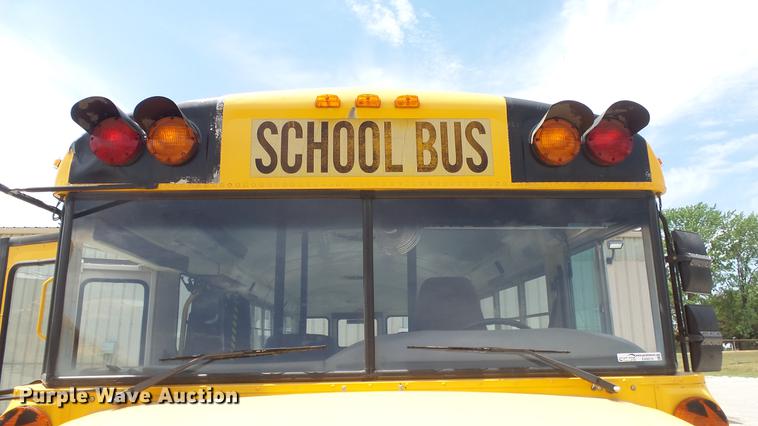 image for item EX9215 2001 International school bus