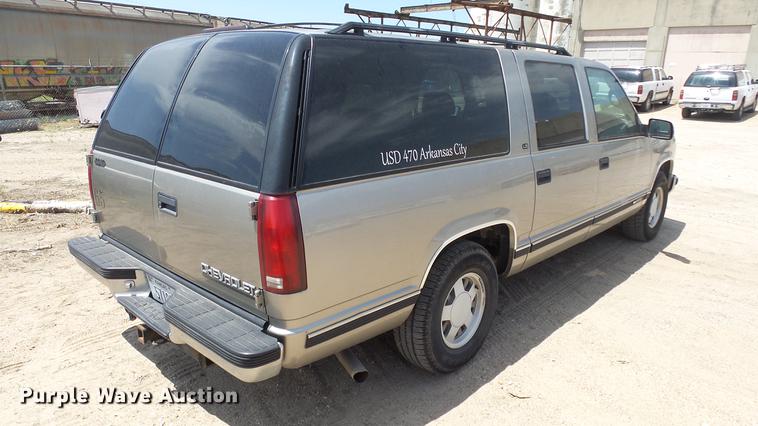 image for item EX9225 1999 Chevrolet Suburban C1500 SUV