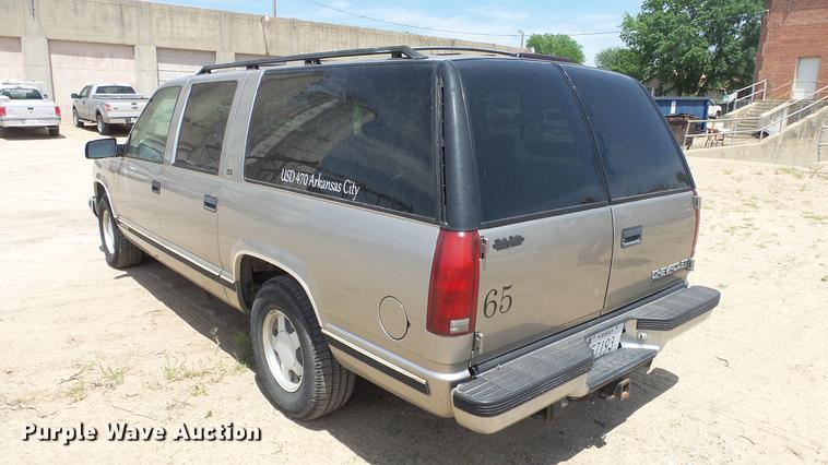 image for item EX9225 1999 Chevrolet Suburban C1500 SUV