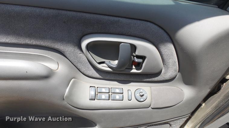 image for item EX9225 1999 Chevrolet Suburban C1500 SUV