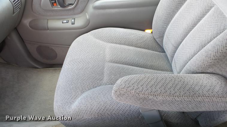 image for item EX9225 1999 Chevrolet Suburban C1500 SUV