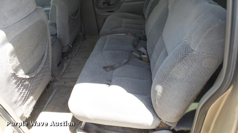 image for item EX9225 1999 Chevrolet Suburban C1500 SUV
