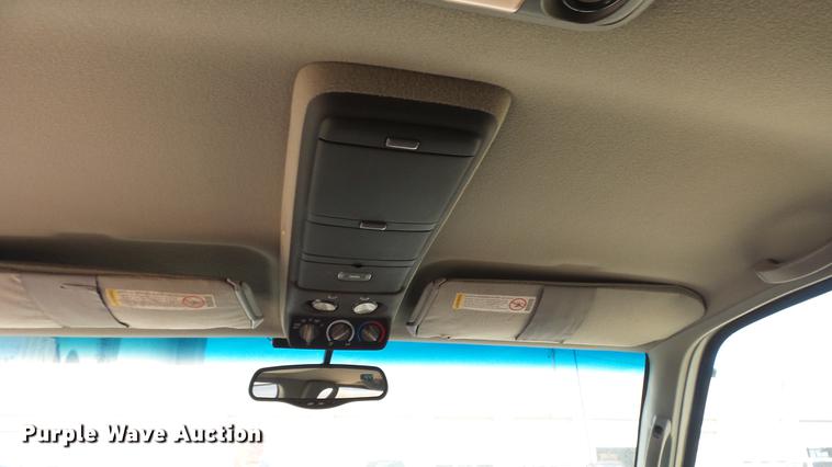 image for item EX9225 1999 Chevrolet Suburban C1500 SUV