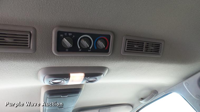 image for item EX9225 1999 Chevrolet Suburban C1500 SUV