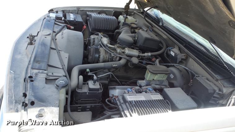 image for item EX9225 1999 Chevrolet Suburban C1500 SUV