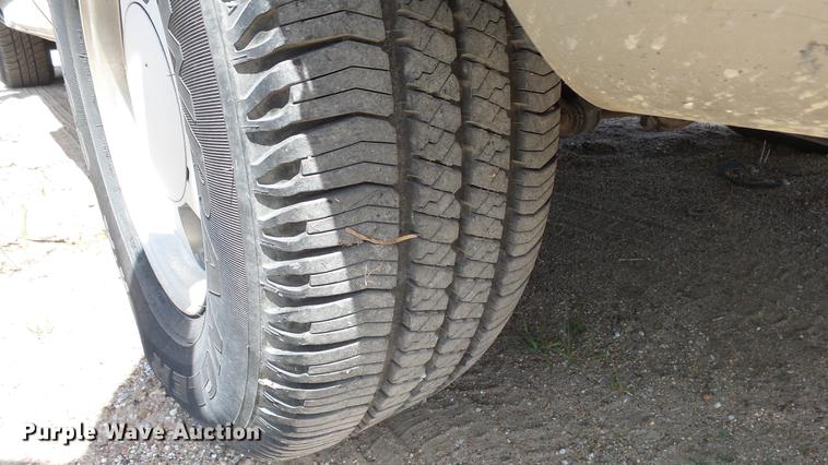 image for item EX9225 1999 Chevrolet Suburban C1500 SUV