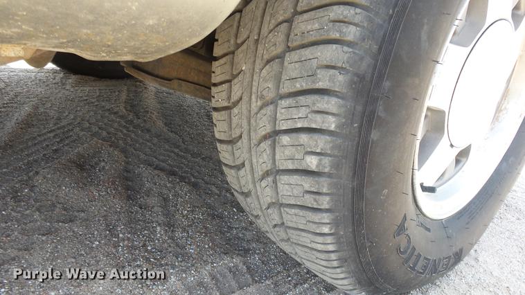 image for item EX9225 1999 Chevrolet Suburban C1500 SUV