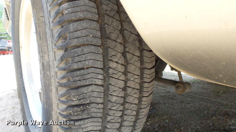 image for item EX9225 1999 Chevrolet Suburban C1500 SUV