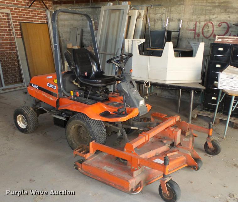image for item EX9226 Kubota F3060 ZTR lawn mower