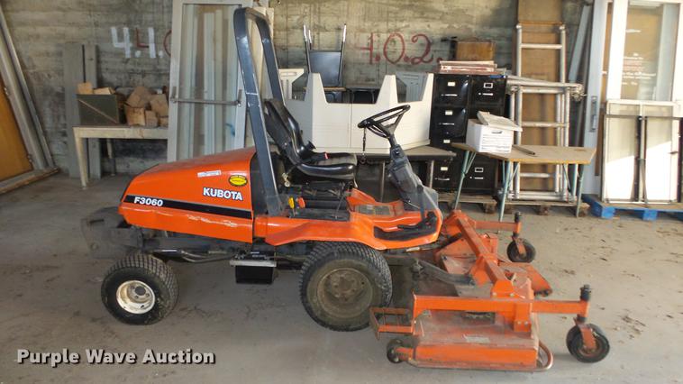 image for item EX9226 Kubota F3060 ZTR lawn mower