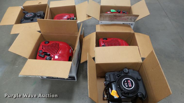 image for item EX9233 (7) Briggs & Stratton 190cc gas engine