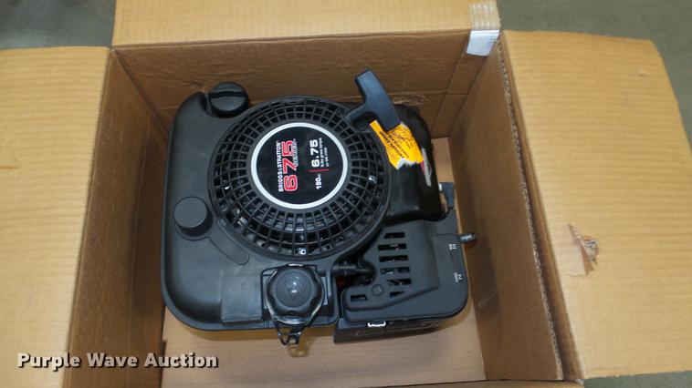 image for item EX9233 (7) Briggs & Stratton 190cc gas engine
