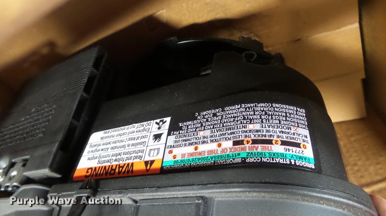 image for item EX9233 (7) Briggs & Stratton 190cc gas engine