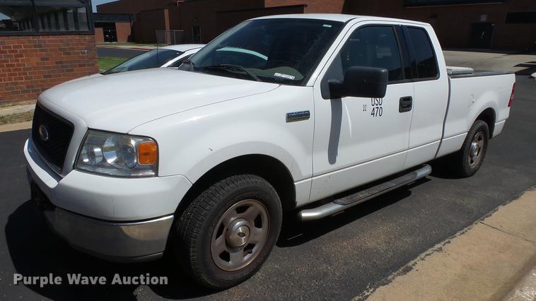 image for item EX9235 2004 Ford F150 SuperCab pickup truck