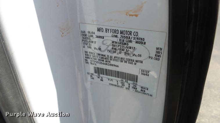 image for item EX9235 2004 Ford F150 SuperCab pickup truck