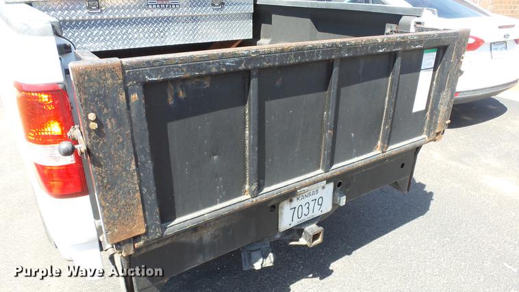 image for item EX9235 2004 Ford F150 SuperCab pickup truck