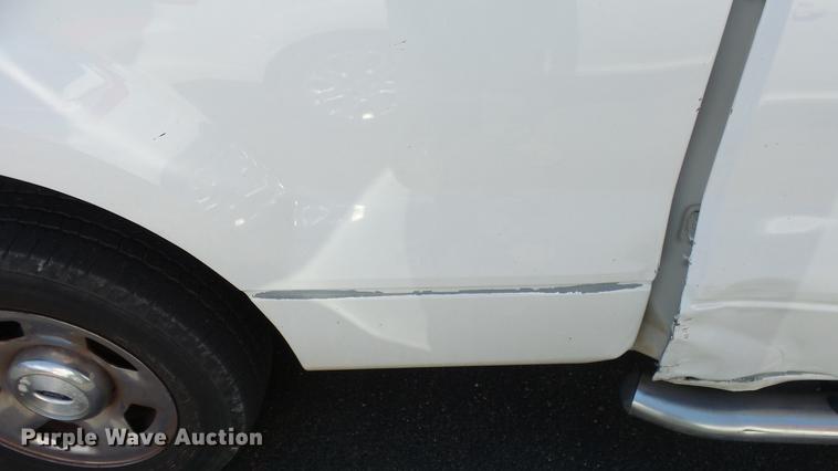 image for item EX9235 2004 Ford F150 SuperCab pickup truck