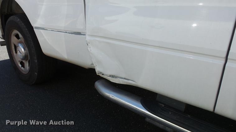 image for item EX9235 2004 Ford F150 SuperCab pickup truck