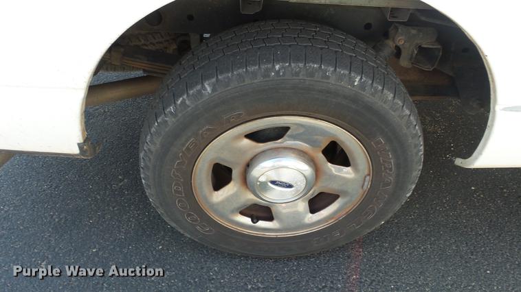 image for item EX9235 2004 Ford F150 SuperCab pickup truck