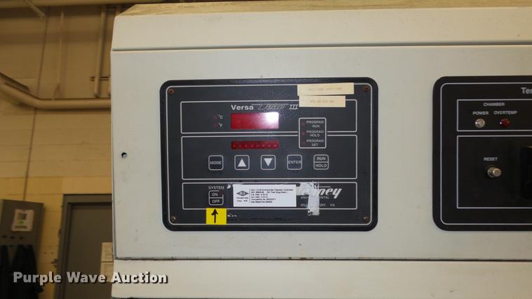 image for item EZ9601 Tenney T20RS-1.5 environmental chamber