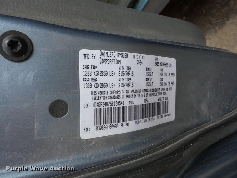 image for item G1120 2005 Dodge Grand Caravan SE van