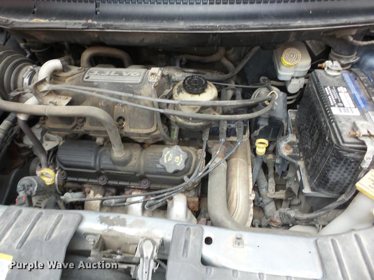 image for item G1120 2005 Dodge Grand Caravan SE van