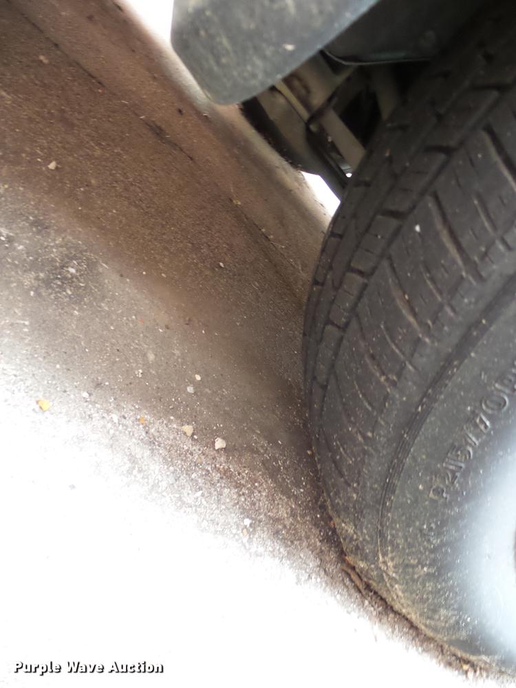 image for item G1120 2005 Dodge Grand Caravan SE van