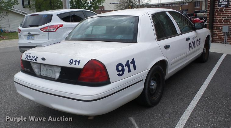 image for item G1121 2000 Ford Crown Victoria Police Interceptor
