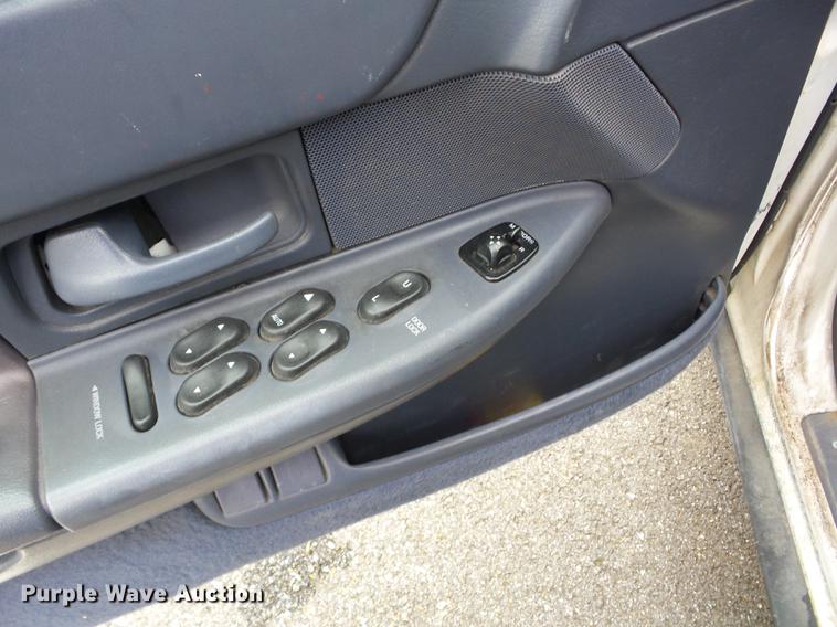 image for item G1121 2000 Ford Crown Victoria Police Interceptor