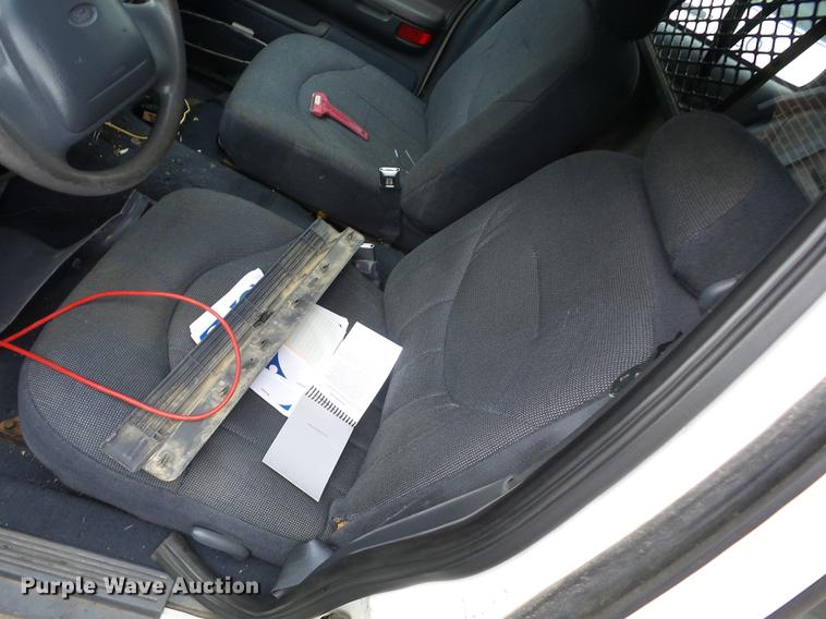 image for item G1121 2000 Ford Crown Victoria Police Interceptor