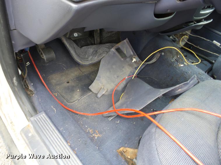 image for item G1121 2000 Ford Crown Victoria Police Interceptor