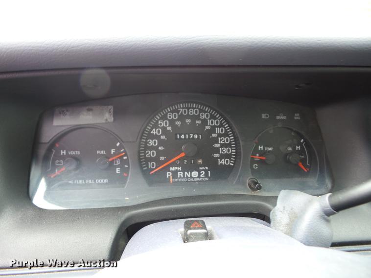 image for item G1121 2000 Ford Crown Victoria Police Interceptor