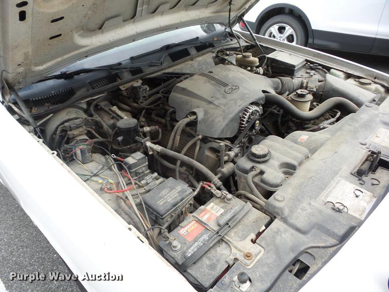 image for item G1121 2000 Ford Crown Victoria Police Interceptor