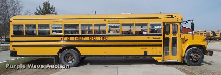 image for item L5672 2002 Chevrolet Blue Bird CV200C school bus