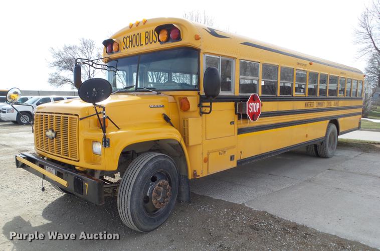 image for item L5672 2002 Chevrolet Blue Bird CV200C school bus