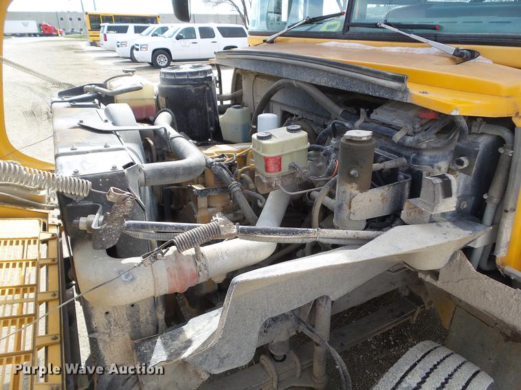 image for item L5672 2002 Chevrolet Blue Bird CV200C school bus