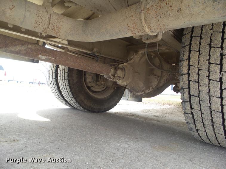 image for item L5672 2002 Chevrolet Blue Bird CV200C school bus