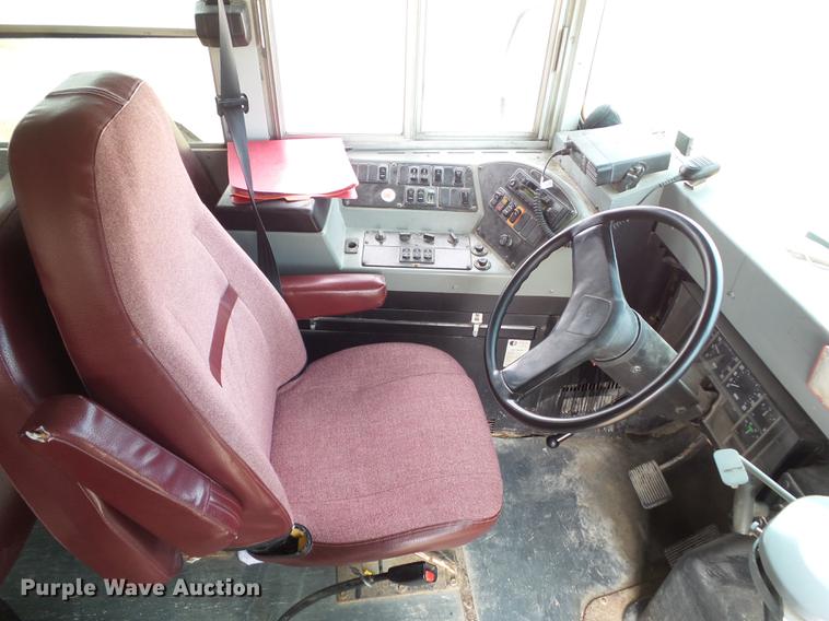 image for item L5674 2003 International 3800 Blue Bird CV600S school bus