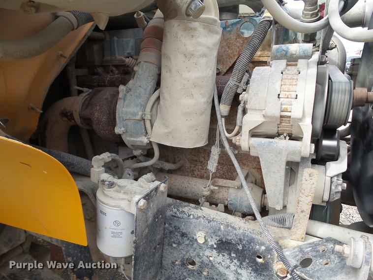 image for item L5674 2003 International 3800 Blue Bird CV600S school bus