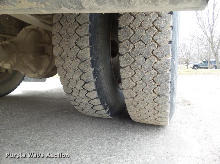 image for item L5674 2003 International 3800 Blue Bird CV600S school bus