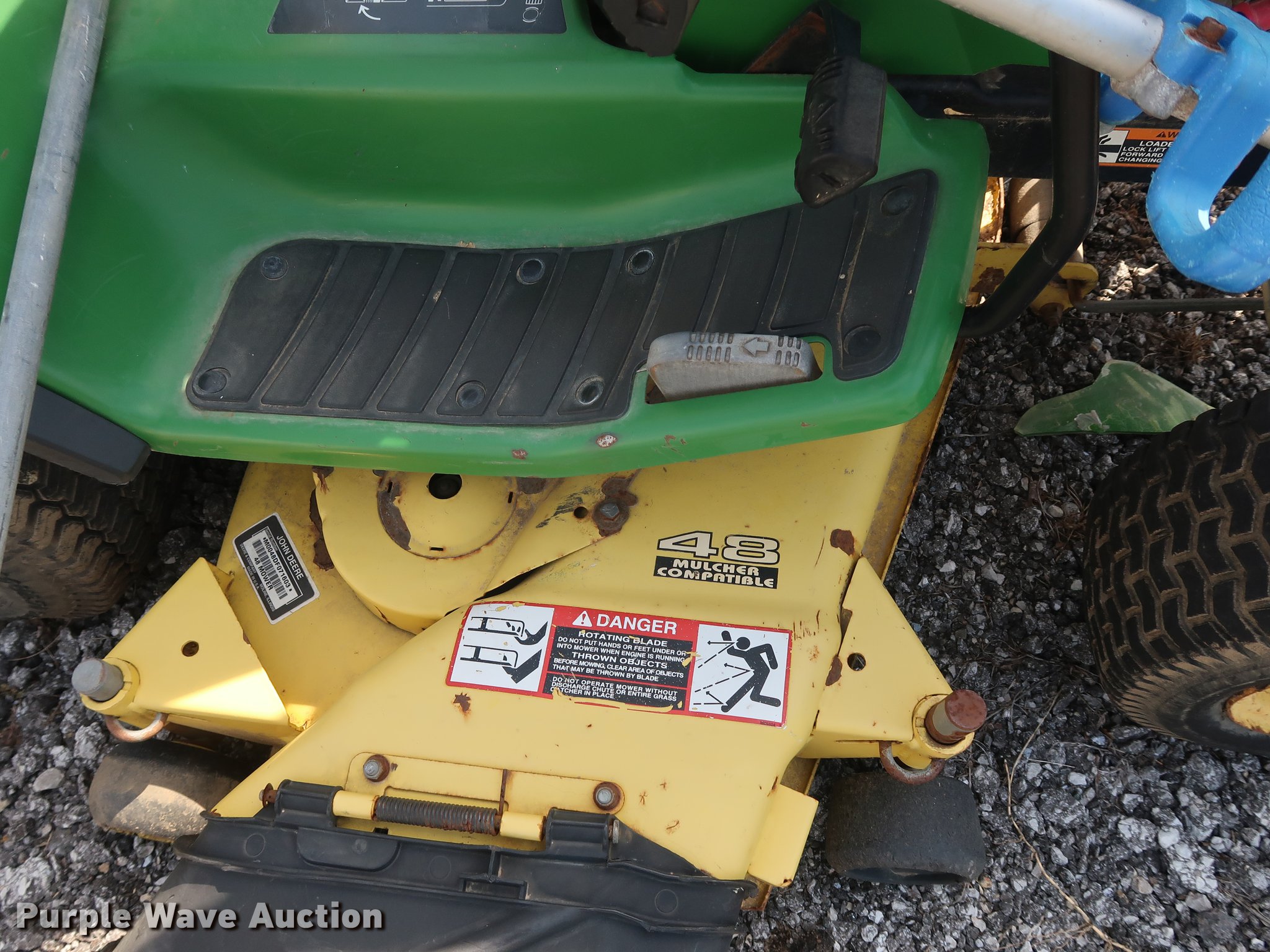 John Deere GT275 lawn mower in Nevada, MO Item DF3660 sold Purple Wave