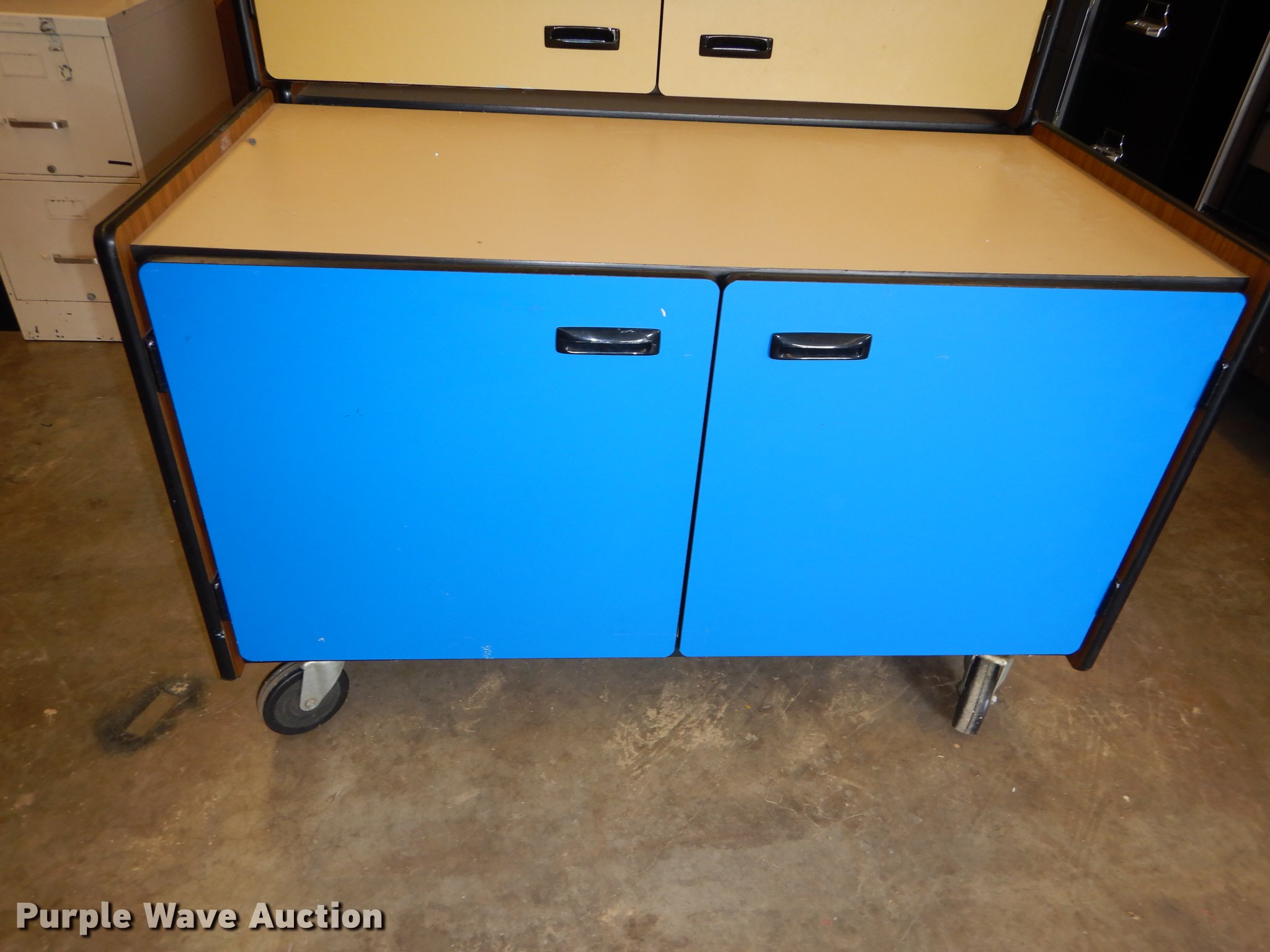 (3) storage in Kansas City, KS Item EQ9891 sold Purple Wave