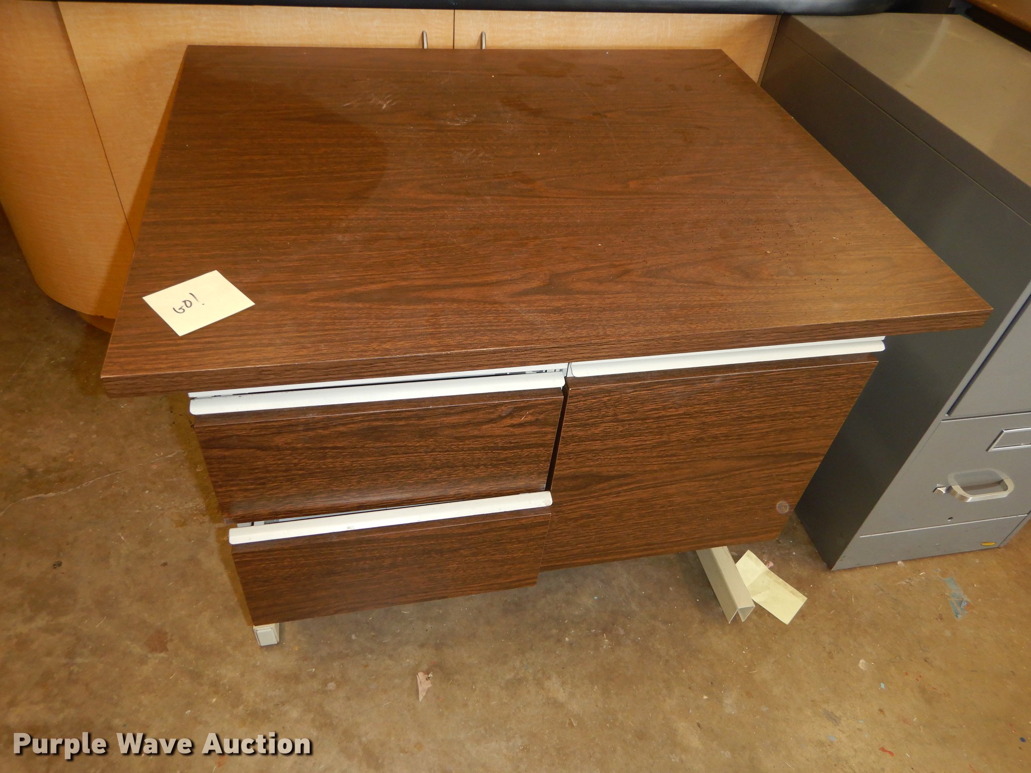 Furniture in Kansas City, KS Item EQ9892 sold Purple Wave