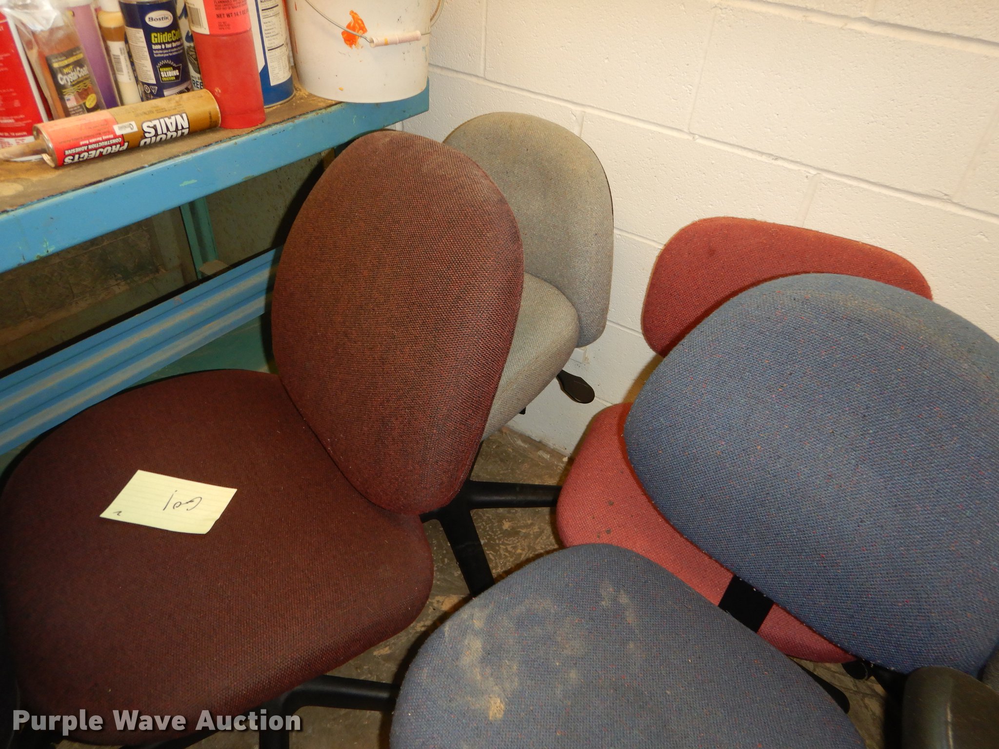 (16) office chairs in Kansas City, KS Item EQ9897 sold Purple Wave