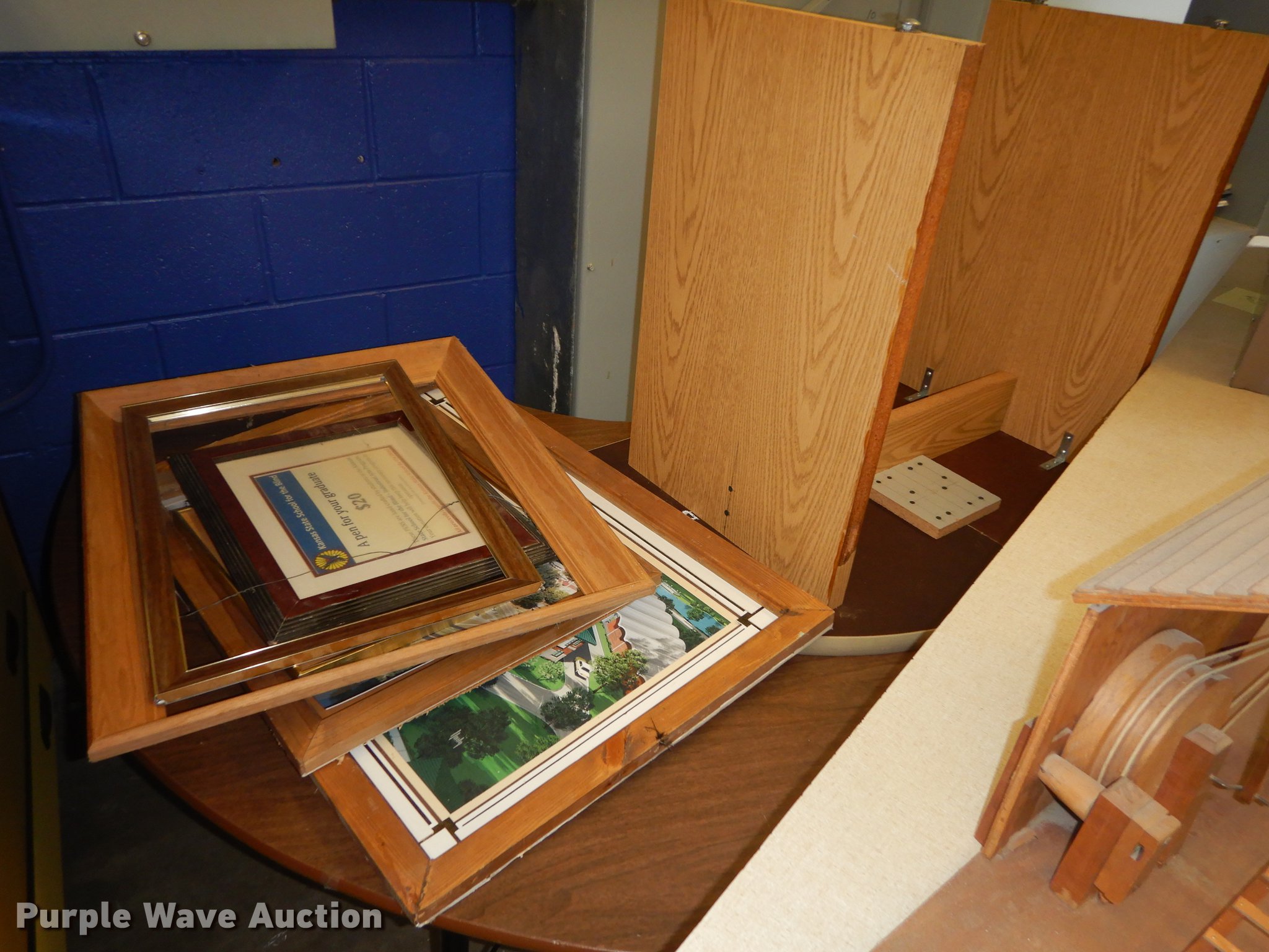 Furniture in Kansas City, KS Item EQ9903 sold Purple Wave