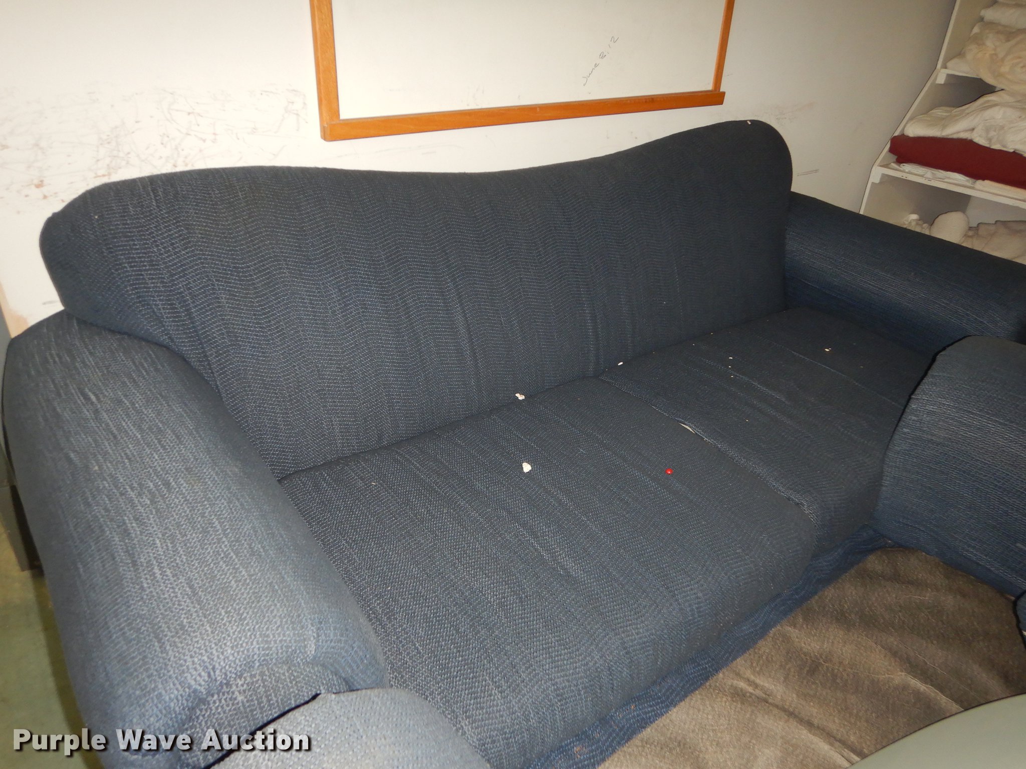 (2) couches in Olathe, KS Item EQ9911 sold Purple Wave